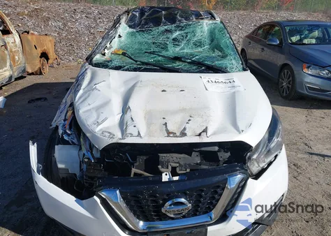 2020 Nissan Kicks Sv Xtronic Cvt z USA, uszkodzony, nr VIN 3N1CP5CV3LL536626